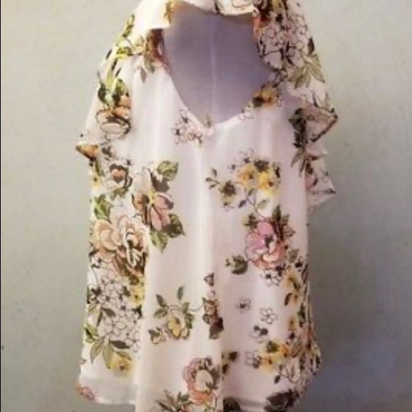 GORGEOUS Fun Ruffle Floral Top - Picture 3 of 8